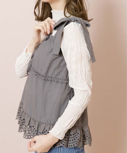 flower（フラワー）の「フリルリボンビスチェ（シャツ/ブラウス・レディース・ホワイト/チャコールグレー・FREE）」の13枚目の写真