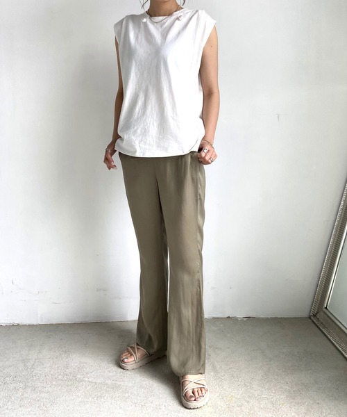 Lull（ルル）の「【Lull / ルル】ショルダータックノースリーブTee（Tシャツ/カットソー・レディース・ブラック/ホワイト・ONESIZE）」の6枚目の写真