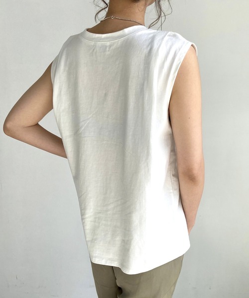 Lull（ルル）の「【Lull / ルル】ショルダータックノースリーブTee（Tシャツ/カットソー・レディース・ブラック/ホワイト・ONESIZE）」の5枚目の写真