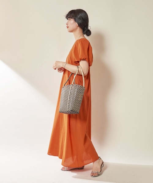 オレンジ パフスリーブ マキシドレス パフスリーブオレンジドレス。透け感のあるオレンジドレスです！ 印象