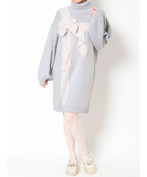 merry jenny（メリージェニー）の「プレゼントリボンタートルニットワンピース（ワンピース・レディース・ブラック/ベージュ/ブルー/アイボリー・FREE）」の10枚目の写真