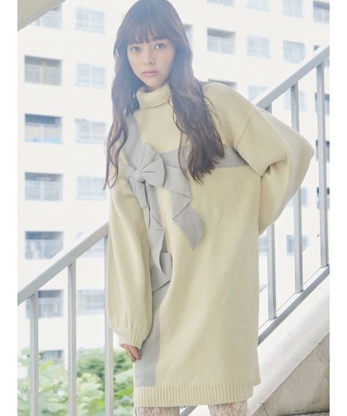 merry jenny（メリージェニー）の「プレゼントリボンタートルニットワンピース（ワンピース・レディース・ブラック/ベージュ/ブルー/アイボリー・FREE）」の18枚目の写真