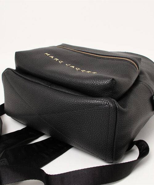 Marc Jacobs　エブリデイ ミディアムバックパック　レザー　黒 Marc Jacobsエブリデイ ミディアムバックパックレザー黒