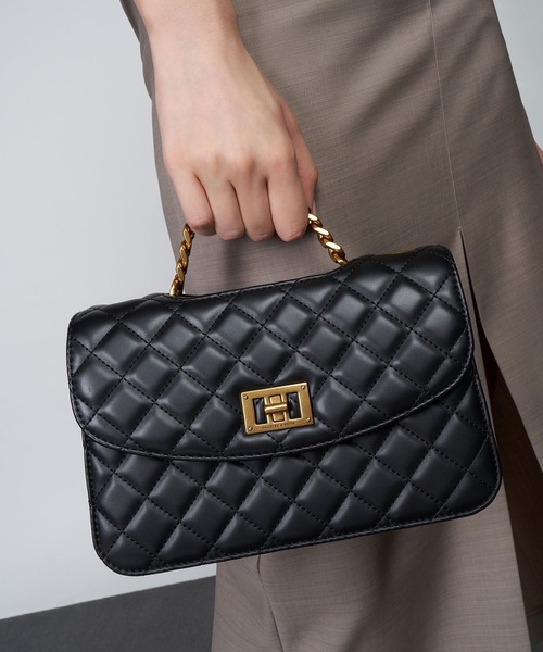 CHARLES & KEITH（チャールズ & キース）の「キルテッド クラッチ / Quilted Clutch（クラッチバッグ・レディース・ブラック/ホワイト系その他/バーガンディー/ライトベージュ・S）」の8枚目の写真
