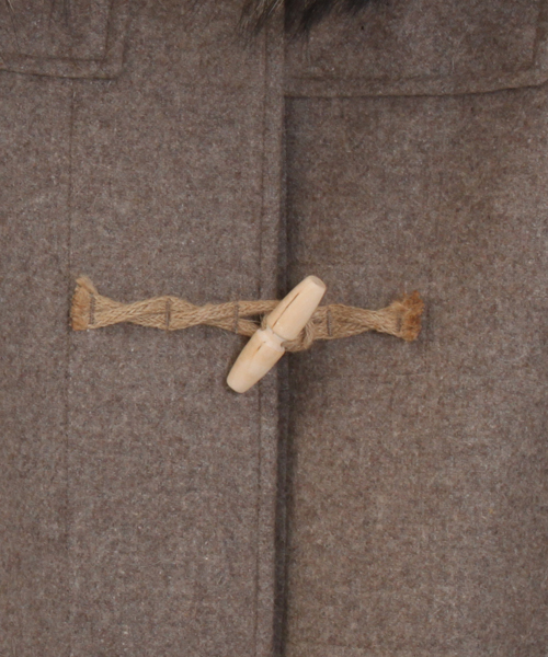 goa（ゴア）の「ラクーンファー付ダッフルコート（ダッフルコート・レディース・グレー/ブラウン・FREE）」の5枚目の写真