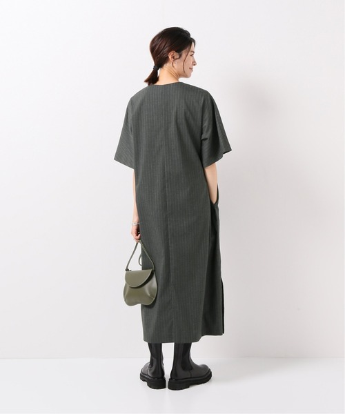 IENA（イエナ）の「BOX Vネックワンピース◆（ワンピース・レディース・チャコールグレー/ネイビー・36/38）」の5枚目の写真