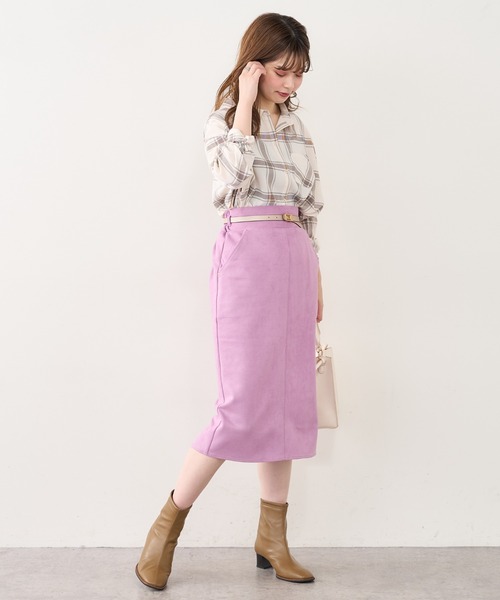 natural couture(ナチュラルクチュール)の「ベルト付きポンチスエードタイトスカート Mサイズ(スカート・レディース・アイボリー/スミクロ/その他1/パープル/その他2/サックスブルー・MEDIUM)」の18枚目の写真