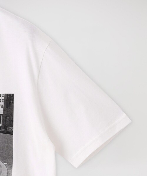 LOVELESS（ラブレス）の「【KOBAK×LOVELESS】WOMEN EXCLUSIVE フォトTシャツ Uptown Crossing（Tシャツ/カットソー・レディース・ホワイト・S）」の5枚目の写真