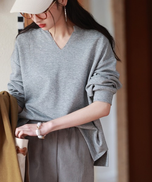 SAISON DE PAPILLON(セゾンドパピヨン)の「スキッパーネックカジュアルトレーナーカットソー(Tシャツ/カットソー・レディース・ホワイト/グレー/カーキ/ブルー/ブラック/ブラウン・S/M/L)」の4枚目の写真