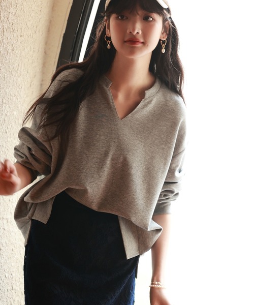 SAISON DE PAPILLON(セゾンドパピヨン)の「スキッパーネックカジュアルトレーナーカットソー(Tシャツ/カットソー・レディース・ホワイト/グレー/カーキ/ブルー/ブラック/ブラウン・S/M/L)」の18枚目の写真