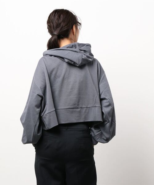 archives(アルシーヴ)の「ポンチショートプルパーカー(パーカー・レディース・ブルーグレー/アイボリー/ブラック/ベージュ・MEDIUM)」の11枚目の写真