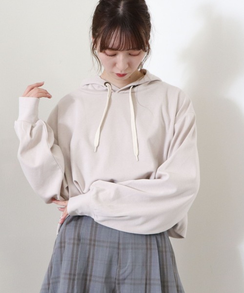 archives(アルシーヴ)の「ポンチショートプルパーカー(パーカー・レディース・ブルーグレー/アイボリー/ブラック/ベージュ・MEDIUM)」の9枚目の写真