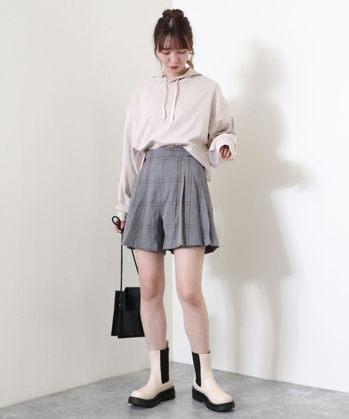 archives(アルシーヴ)の「ポンチショートプルパーカー(パーカー・レディース・ブルーグレー/アイボリー/ブラック/ベージュ・MEDIUM)」の15枚目の写真