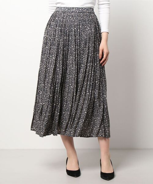 AMERICAN HOLIC（アメリカンホリック）の「ソフトプリーツロングスカート（スカート・レディース・その他14/チャコールグレー・L/M）」の4枚目の写真