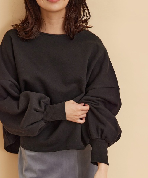 SALON adam et rope'（サロン アダム エ ロペ）の「【WEB限定】袖ボリュームクロップドプルオーバー（Tシャツ/カットソー・レディース・ブラック/ブルー系その他4/イエロー・FREE）」の2枚目の写真