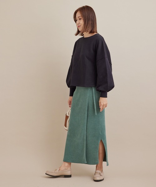 SALON adam et rope'（サロン アダム エ ロペ）の「【WEB限定】袖ボリュームクロップドプルオーバー（Tシャツ/カットソー・レディース・ブラック/ブルー系その他4/イエロー・FREE）」の13枚目の写真