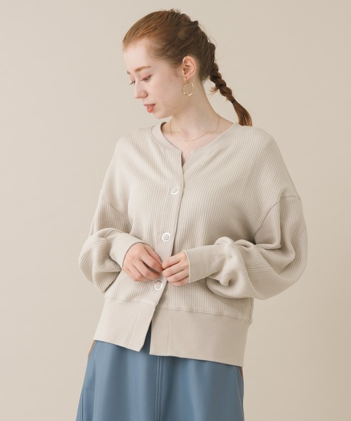 CLOCHE(クロシェ)の「cloche ラゲットリブカーディガン(カーディガン/ボレロ・レディース・チャコールグレー/アイボリー/ブルー・FREE)」の2枚目の写真