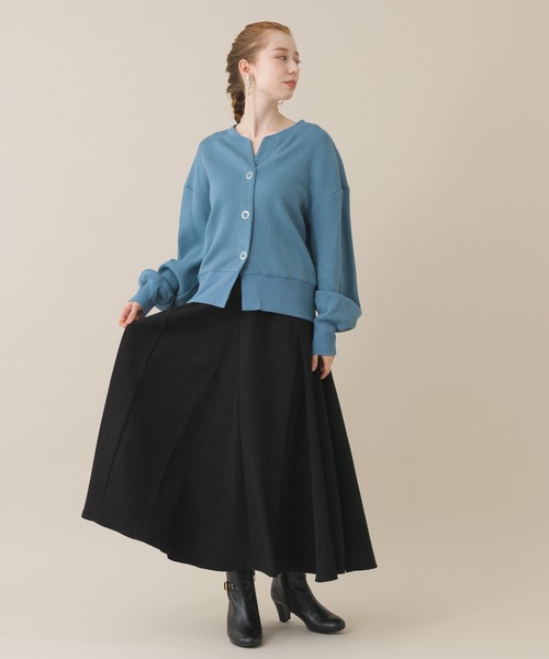 CLOCHE(クロシェ)の「cloche ラゲットリブカーディガン(カーディガン/ボレロ・レディース・チャコールグレー/アイボリー/ブルー・FREE)」の18枚目の写真