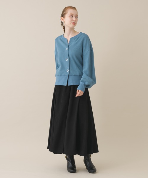 CLOCHE(クロシェ)の「cloche ラゲットリブカーディガン(カーディガン/ボレロ・レディース・チャコールグレー/アイボリー/ブルー・FREE)」の10枚目の写真