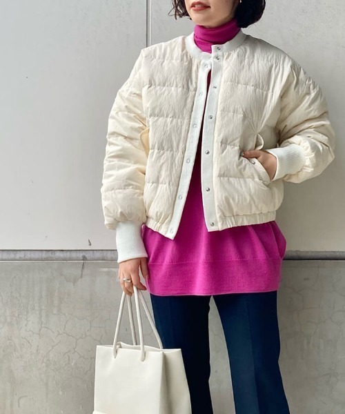RIVE DROITE(リヴドロワ)の「どんなスタイリングにも合わせやすい ナイロンワッシャーダウンブルゾン(ダウンジャケット/コート・レディース・オフホワイト/カーキ・FREE)」の1枚目の写真