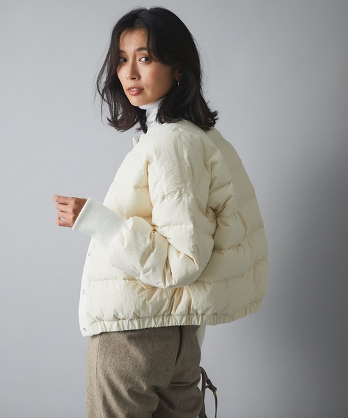 RIVE DROITE(リヴドロワ)の「どんなスタイリングにも合わせやすい ナイロンワッシャーダウンブルゾン(ダウンジャケット/コート・レディース・オフホワイト/カーキ・FREE)」の6枚目の写真