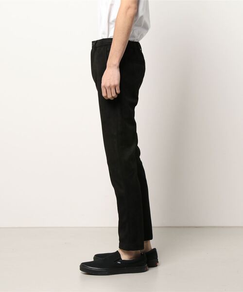 AZUL by moussy(アズールバイマウジー)の「FAUX SUEDE STATHAM PANTS/フェイクスエードステイサムパンツ(その他パンツ・メンズ・ブラック・SMALL/MEDIUM/LARGE)」の2枚目の写真