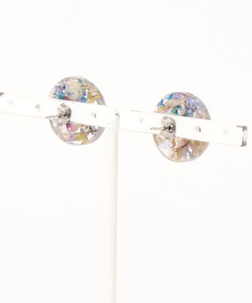 tone（トーン）の「【Willija】金属アレルギー対応《花景》フラワーピアス大(MA)（ピアス（両耳用）・レディース・ホワイト/パープル/ブルー/パープル系その他2/ライム/ローズ/アクア/ロイヤルブルー/バイオレット/レッド/ブラック/グリーン/オレンジ/ゴールド/シルバー・FREE）」の16枚目の写真