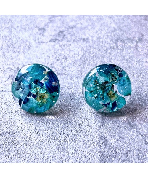 tone（トーン）の「【Willija】金属アレルギー対応《花景》フラワーピアス大(MA)（ピアス（両耳用）・レディース・ホワイト/パープル/ブルー/パープル系その他2/ライム/ローズ/アクア/ロイヤルブルー/バイオレット/レッド/ブラック/グリーン/オレンジ/ゴールド/シルバー・FREE）」の7枚目の写真