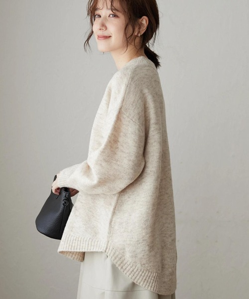 Green Parks(グリーンパークス)の「ウールブレンド 裾ラウンドプルオーバー*(ニット/セーター・レディース・ベージュ/杢グレー/ブラウン/グリーン・FREE)」の3枚目の写真