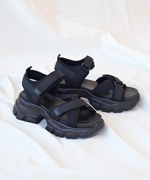 NOFALL（ノーフォール）の「厚底スニーカーソールクロスベルトサンダル（サンダル・レディース・ホワイト/ベージュ/ブラック・M/3L/LL/L/S）」の5枚目の写真