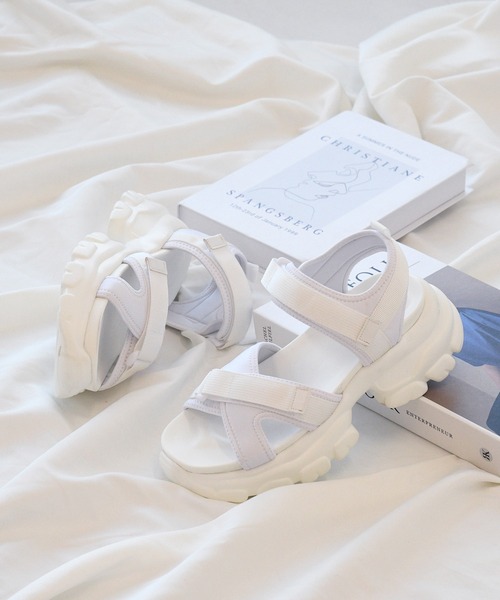 NOFALL（ノーフォール）の「厚底スニーカーソールクロスベルトサンダル（サンダル・レディース・ホワイト/ベージュ/ブラック・M/3L/LL/L/S）」の7枚目の写真