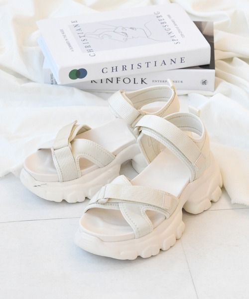NOFALL（ノーフォール）の「厚底スニーカーソールクロスベルトサンダル（サンダル・レディース・ホワイト/ベージュ/ブラック・M/3L/LL/L/S）」の8枚目の写真