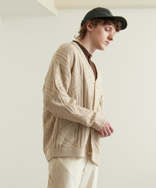 EMMA CLOTHES(エマクローズ)の「ジオメトリックジャガード編みドロップショルダールーズニットカーディガン EMMA CLOTHES(カーディガン/ボレロ・メンズ・グリーン/ブラック/アイボリー・M/L)」の17枚目の写真