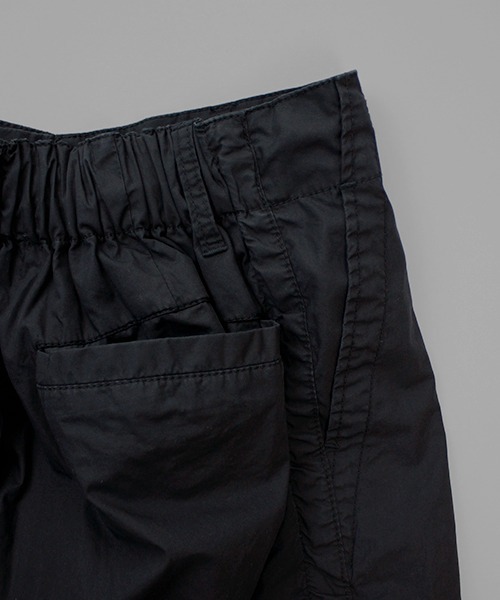 Universal Style Wear（ユニバーサルスタイルウェア）の「Universal Style Wear テーパード バズーカ パンツ（カーゴパンツ・メンズ・ブラック/グレー/オフホワイト/カーキ・MEDIUM/LARGE/X-LARGE）」の19枚目の写真