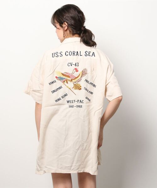 AVIREX（アヴィレックス）の「【WEB&DEPOT限定】SOUVENIR SHIRT ONE PIECE/スーベニア 刺繍シャツワンピース（ワンピース・レディース・サンドベージュ/ブラック/ミント・FREE）」の4枚目の写真