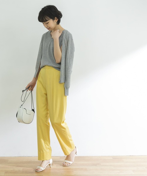 URBAN RESEARCH(アーバンリサーチ)の「LEVITAVネックカーディガン(カーディガン/ボレロ・レディース・ブラック/ブラウン/グレー・36/38)」の13枚目の写真