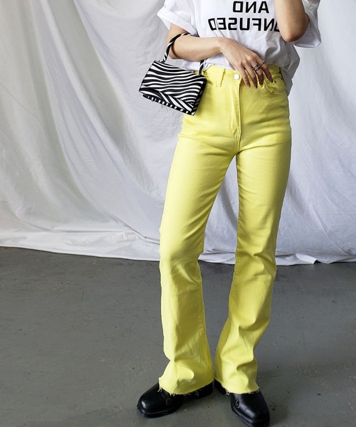 me+em select（ミームセレクト）の「※【 選べる4サイズ／5色展開 】カットオフハイウエストセミフレアカラーデニム（デニムパンツ・レディース・ピンク/ブルー/スモークピンク/イエロー/グリーン・SMALL/LARGE/X-LARGE/MEDIUM）」の10枚目の写真