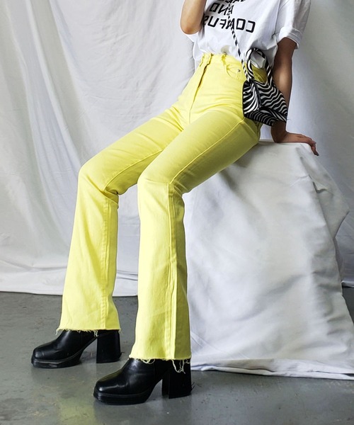 me+em select（ミームセレクト）の「※【 選べる4サイズ／5色展開 】カットオフハイウエストセミフレアカラーデニム（デニムパンツ・レディース・ピンク/ブルー/スモークピンク/イエロー/グリーン・SMALL/LARGE/X-LARGE/MEDIUM）」の9枚目の写真