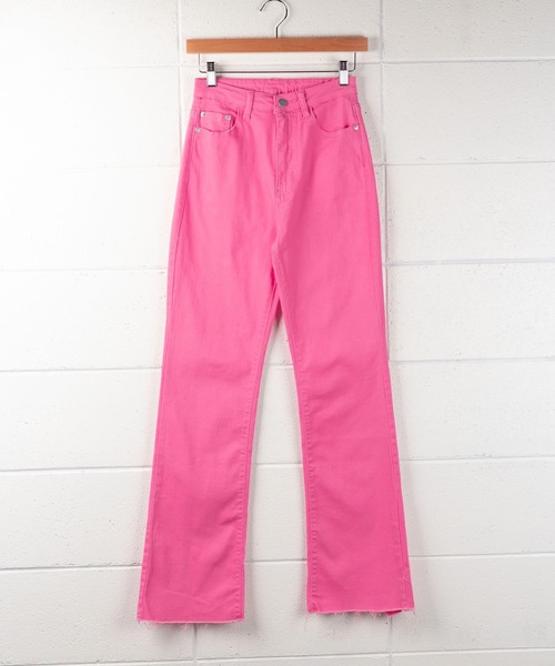 me+em select（ミームセレクト）の「※【 選べる4サイズ／5色展開 】カットオフハイウエストセミフレアカラーデニム（デニムパンツ・レディース・ピンク/ブルー/スモークピンク/イエロー/グリーン・SMALL/LARGE/X-LARGE/MEDIUM）」の16枚目の写真