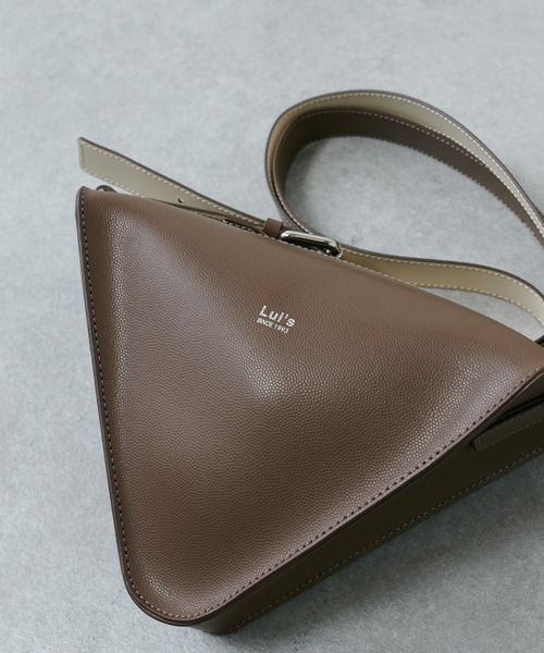 Lui's（ルイス）の「トライアングルバッグ（ショルダーバッグ・メンズ・ブラック/グレー/キャメル・FREE）」の11枚目の写真