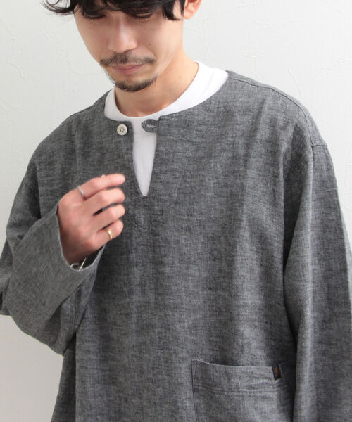 GLOSTER(グロスター)の「【GLOSTER/グロスター】綿麻シャンブレー スキッパーシャツ(シャツ/ブラウス・メンズ・ブラック/サックスブルー/キナリ・MEDIUM/LARGE)」の1枚目の写真