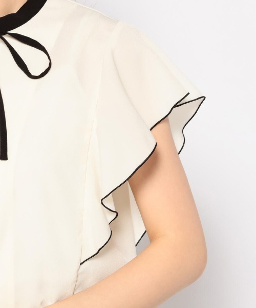 MISCH MASCH（ミッシュマッシュ）の「ショルダーフリル細リボンﾌﾞﾗｳｽ（シャツ/ブラウス・レディース・アイボリー/ベビーピンク/ネイビー・MEDIUM）」の7枚目の写真