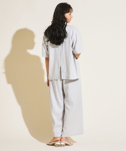 Feroux(フェルゥ)の「【洗える】リネンレーヨンシャツ ジャケット(シャツ/ブラウス・レディース・ライトグレー系/カーキ系/ブラック系・F)」の6枚目の写真