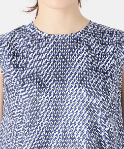 IENA(イエナ)の「モチーフプリントノースリーブブラウス(シャツ/ブラウス・レディース・ブルー/オレンジ・FREE)」の20枚目の写真