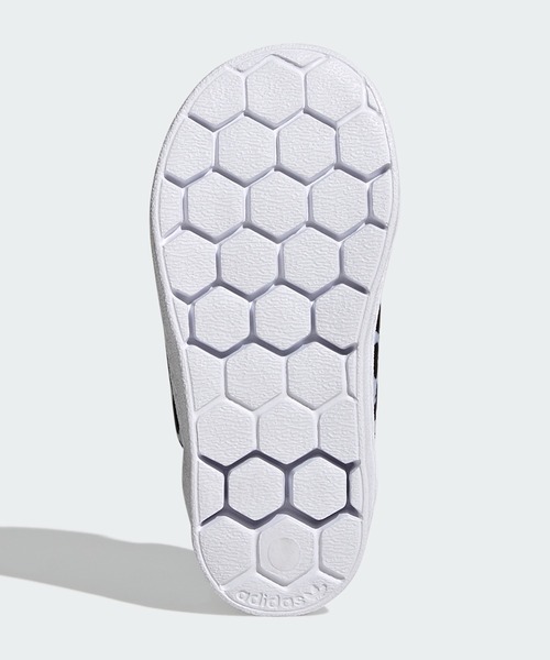adidas(アディダス)の「ディズニー SST 360 / Disney SST 360 / アディダスオリジナルス (キッズ/子供用)(スニーカー・キッズ・ブラック×ホワイト・12cm/11cm/15.0cm/16.0cm/14.0cm/13.0cm)」の6枚目の写真