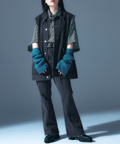 Ellno Loset（エルノロゼット）の「ダメージデニムベスト/セットアップ対応（ベスト・メンズ・ライトグレー/ブラック・MEDIUM/LARGE）」の15枚目の写真