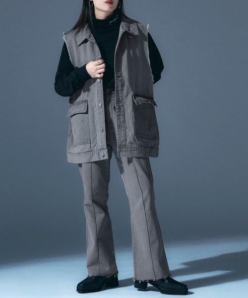 Ellno Loset（エルノロゼット）の「ダメージデニムベスト/セットアップ対応（ベスト・メンズ・ライトグレー/ブラック・MEDIUM/LARGE）」の4枚目の写真