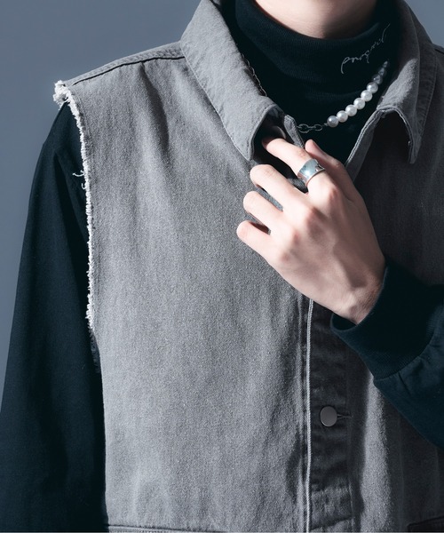 Ellno Loset（エルノロゼット）の「ダメージデニムベスト/セットアップ対応（ベスト・メンズ・ライトグレー/ブラック・MEDIUM/LARGE）」の6枚目の写真