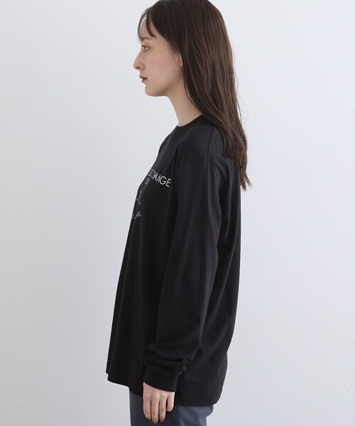 INDIVI(インディヴィ)の「【WORLD for the World】ロゴプリント ロングTシャツ(Tシャツ/カットソー・レディース・ブラック/ホワイト・38/13/05)」の5枚目の写真