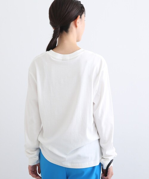 INDIVI(インディヴィ)の「【WORLD for the World】ロゴプリント ロングTシャツ(Tシャツ/カットソー・レディース・ブラック/ホワイト・38/13/05)」の15枚目の写真